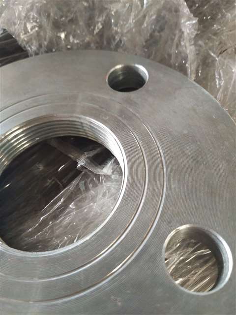 Threaded flange